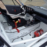 Spartanisch eingerichtetes Cockpit