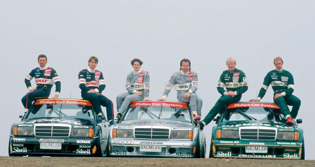 Mercedes 190 Evo Teamvorstellung: Präsentation der Teams für 1993: Bernd Schneider, Zweiter von links