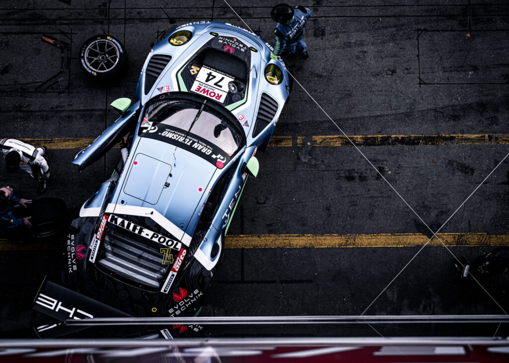 curbs-klassischer-motorsport-magazin-der-untergang-der-nls