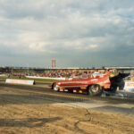 curbs-klassischer-motorsport-magazin-dragrace-vor-dem-start