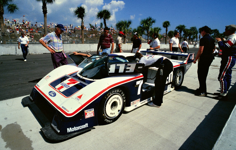 imsa-zacksport-ford-mustang