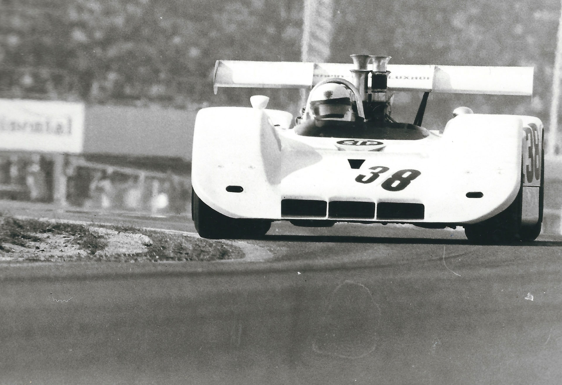 brian-redman-legende-curbs-historischer-motorsport-header-bild