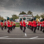 curbs-klassischer-motorsport-magazin-goodwood-revival-Irish-Guards-Royaler-Auftritt!