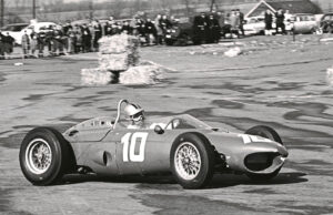 sharknose-des-ferrari-156-Willy-Mairesse,-Sieger-des--GP-von-Bruessel-1962