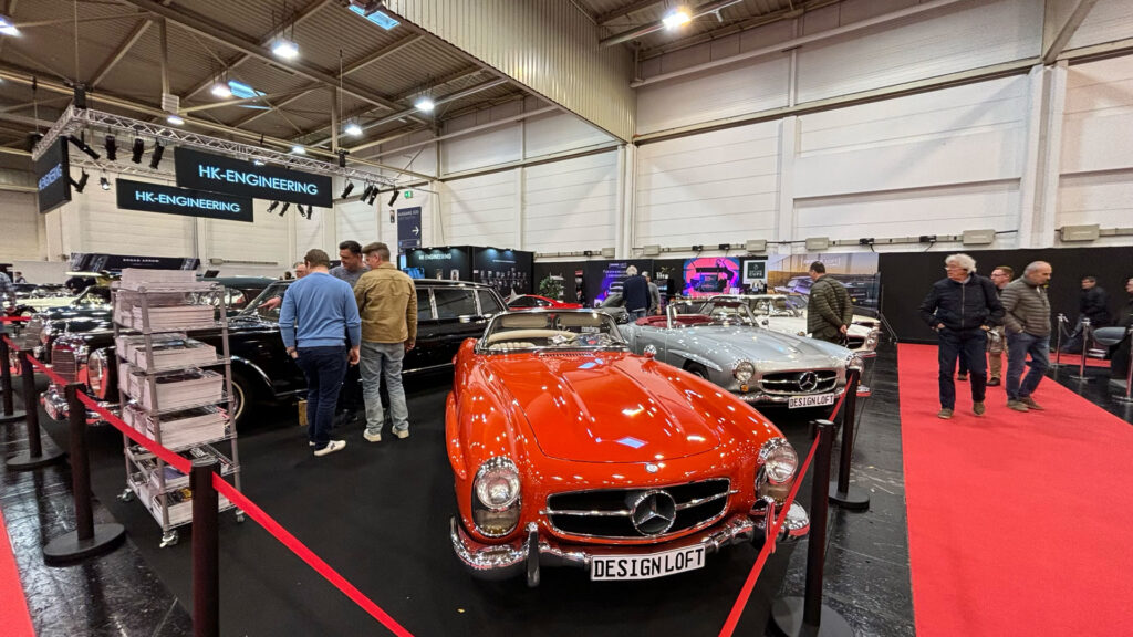 curbs-historischer-motorsport-aussteller-auf-der-techno-classica-2024-in-essen