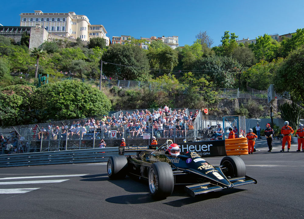 lotus-87-trackday-marco-werner-curbs-historischer-mostorsport-magazin-Siegreich-im-Fürstentum--Lotus-87-4