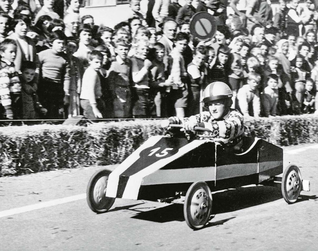 Fredy Lienhard curbs historic motorsport magazine