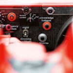 prosche-rs-spyder-lmp2--chassis-curbs-historischer-motorsport-magazin-Ein-kleiner-Teil-der-Schaltzentrale-für-den-Fahrer