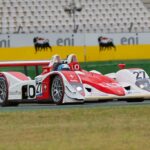 Lola-LMP2-I-curbs-historischer-motorsport-magazin-Fredy-Lienhard-im-Lola-B05-40-Judd