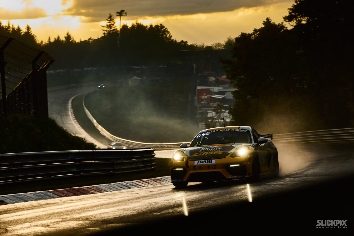 ADAC RAVENOL 24h Nürburgring 2026 Bild 8
